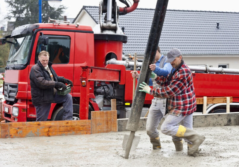 our boom pumping allows access to any site no matter the obstacles, we can pump concrete anywhere